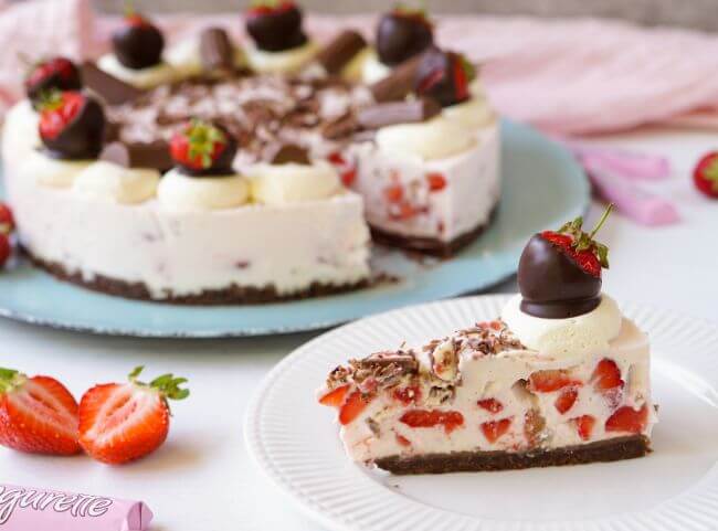 Erdbeer Yogurette Torte ohne Backen